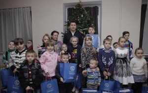 Статус Групп оказала благотворительную поддержку детям-сиротам